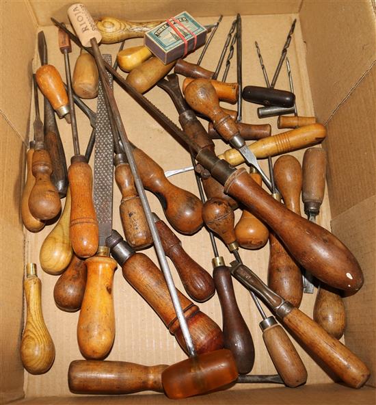 Collection of old carpenters bradawls & screw drivers